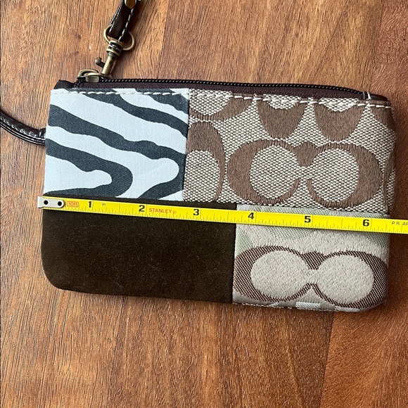 Like new Coach Signature Card Holder and wristlet - Picture 9 of 16